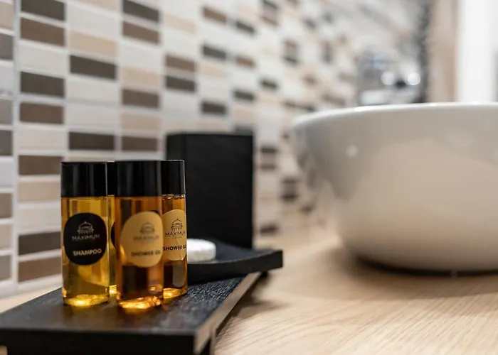 ベッド・アンド・ブレックファスト Maximum &