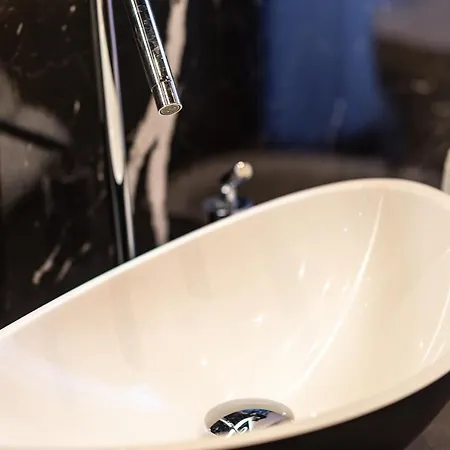 לינה וארוחת בוקר Maximum &