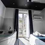 Maximum & Bed and breakfast