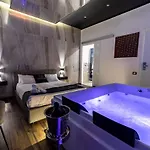 Maximum & Bed and breakfast