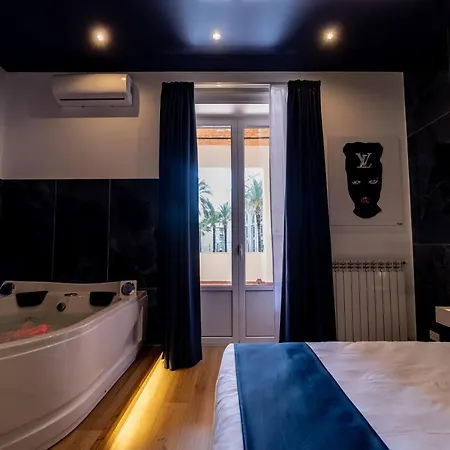 Bed & Breakfast Maximum & *